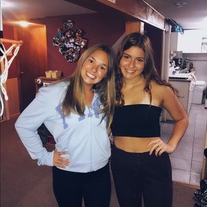 Meet your Posher, Olivia